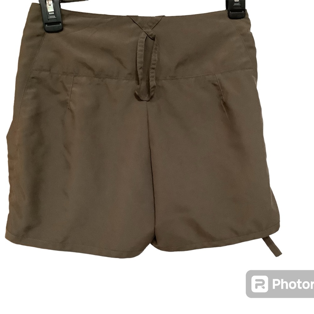 ACG Nike shorts. Olive green. Sz 8 excellent condition - Picture 2 of 6
